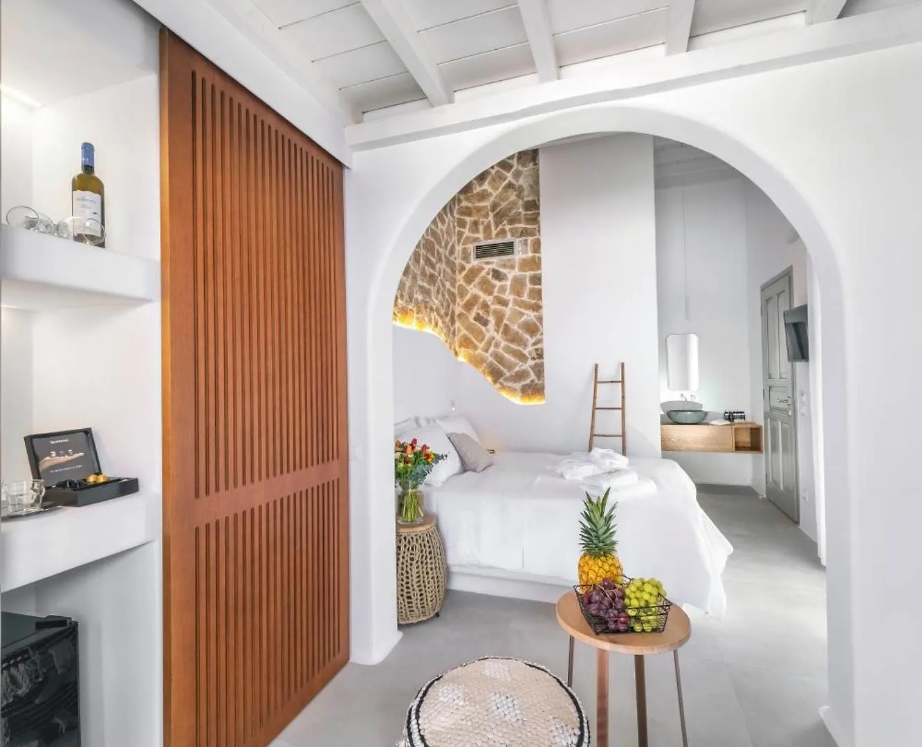 **** فندق Legendary Suites Mykonos Town اليونان