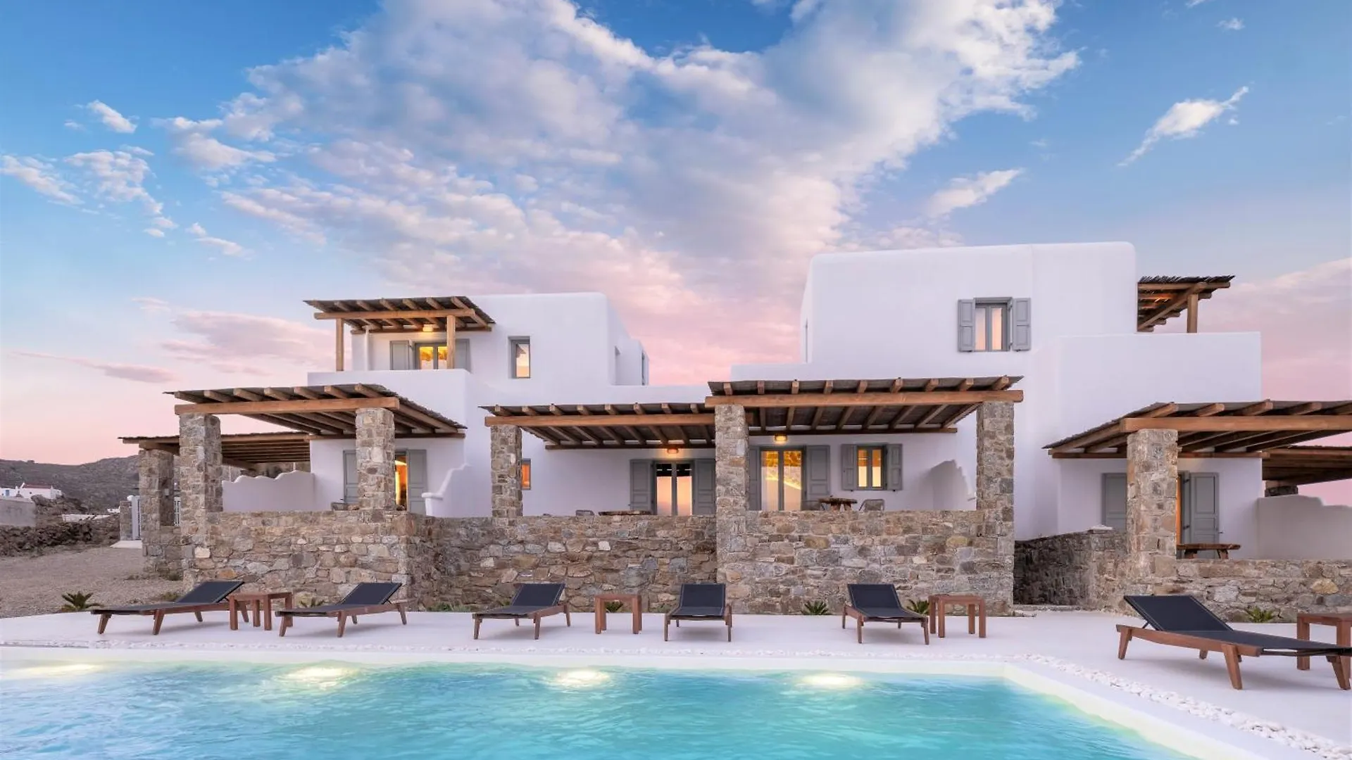 Legendary Suites Mykonos Town 4*,  اليونان